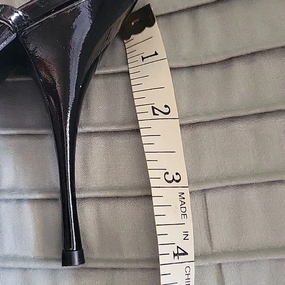 NEW Casadei Black & Cream Spectator Style - Picture 4 of 8